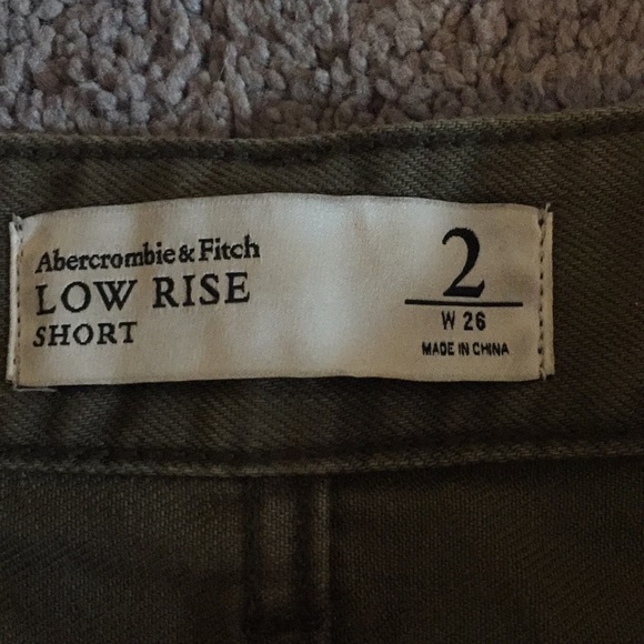 A&F Army Green Low Rise Shorts - Picture 2 of 4